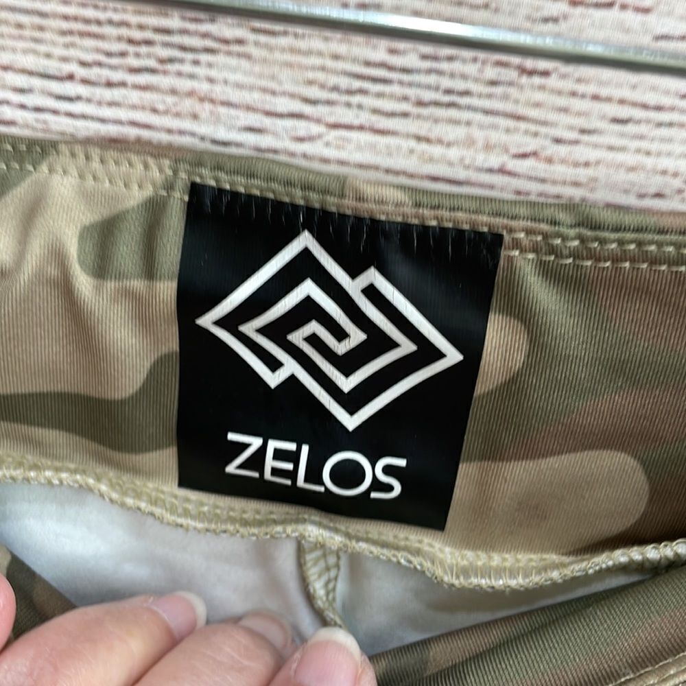 ZELOS SHORTS IN CAMO - Picture 2 of 4